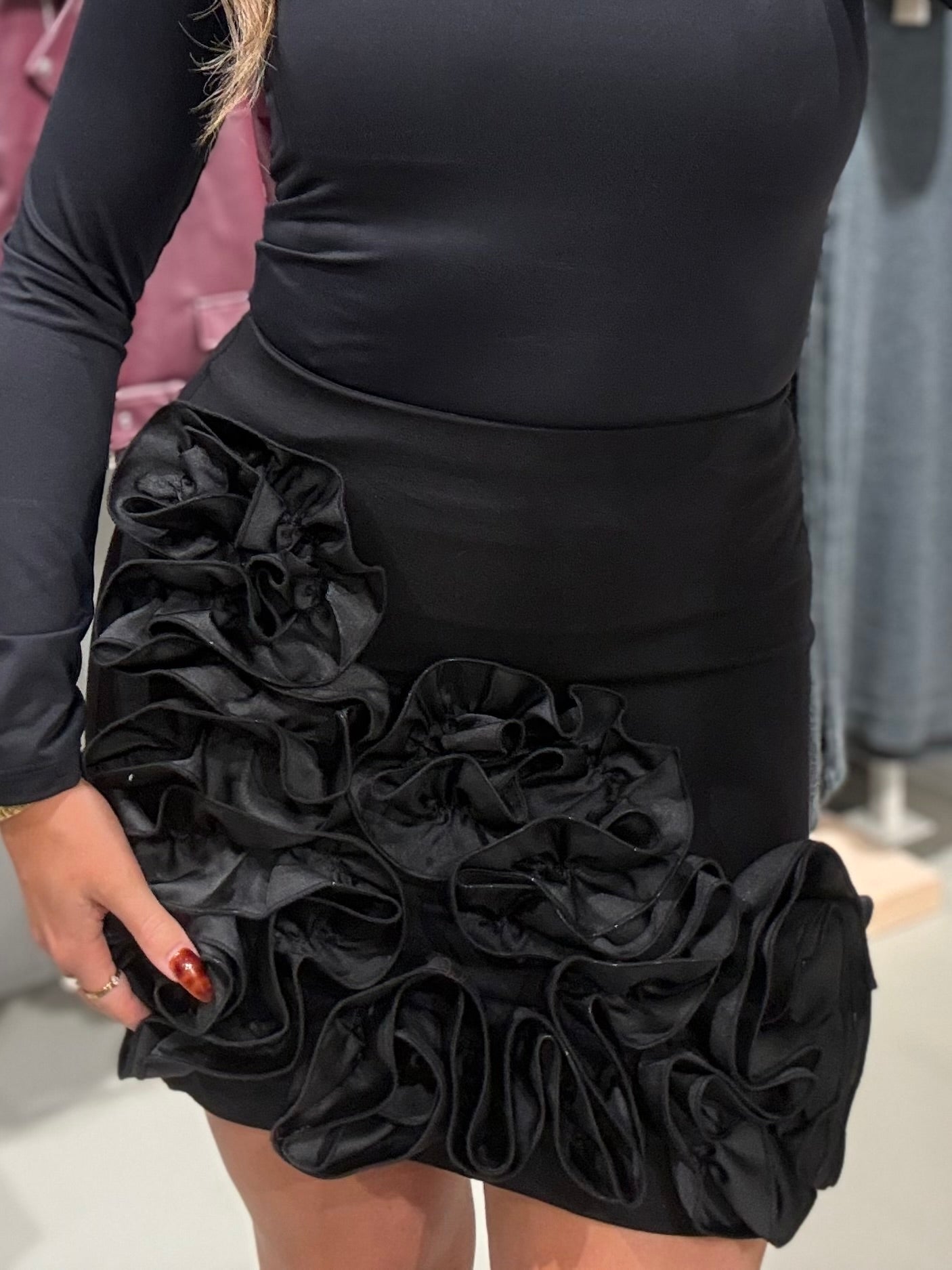 VILISSE Short Skirt - Black Beauty